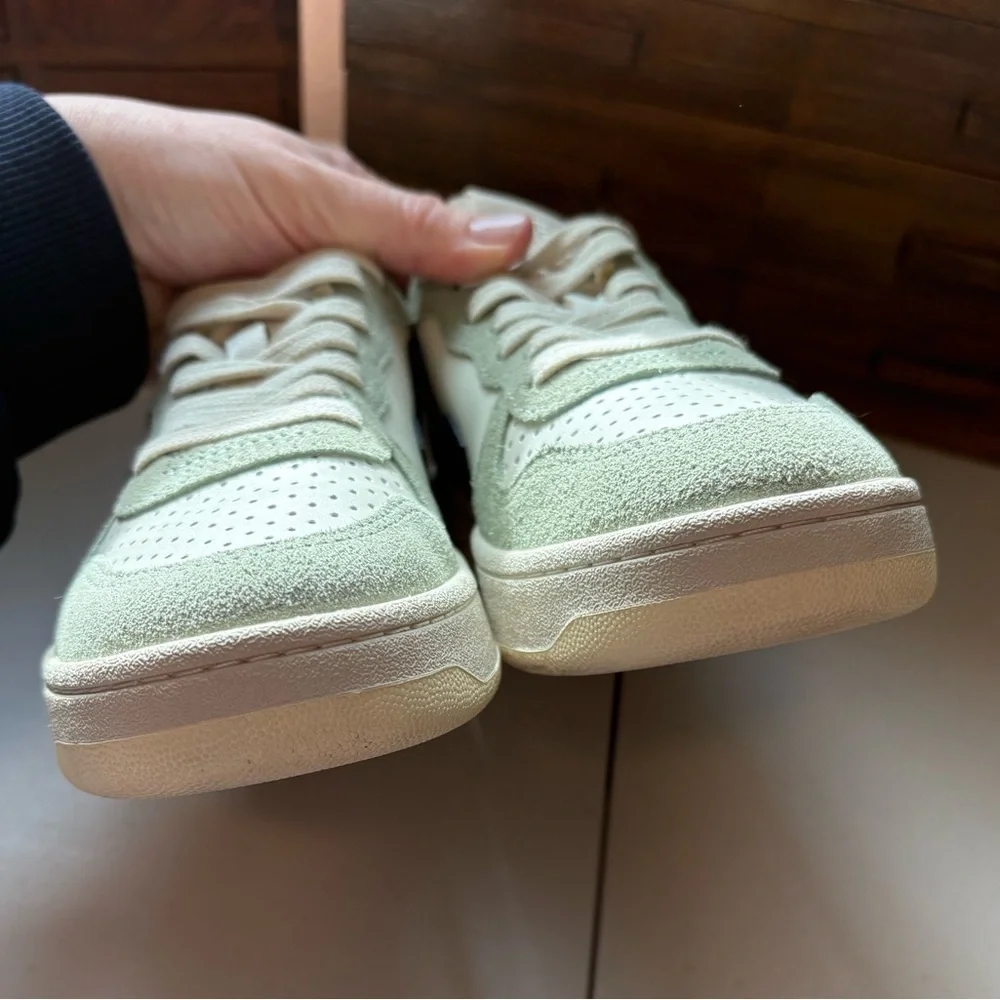 Veja V-10 LEATHER PURE BLACK CLAY sneakers size 5